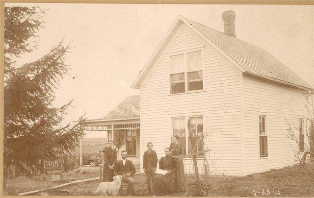 Francis "Frank" Ervin with wife, Julia (Leonard), twins Clara and Clarence and unidentified older daughter (possibly Ella)